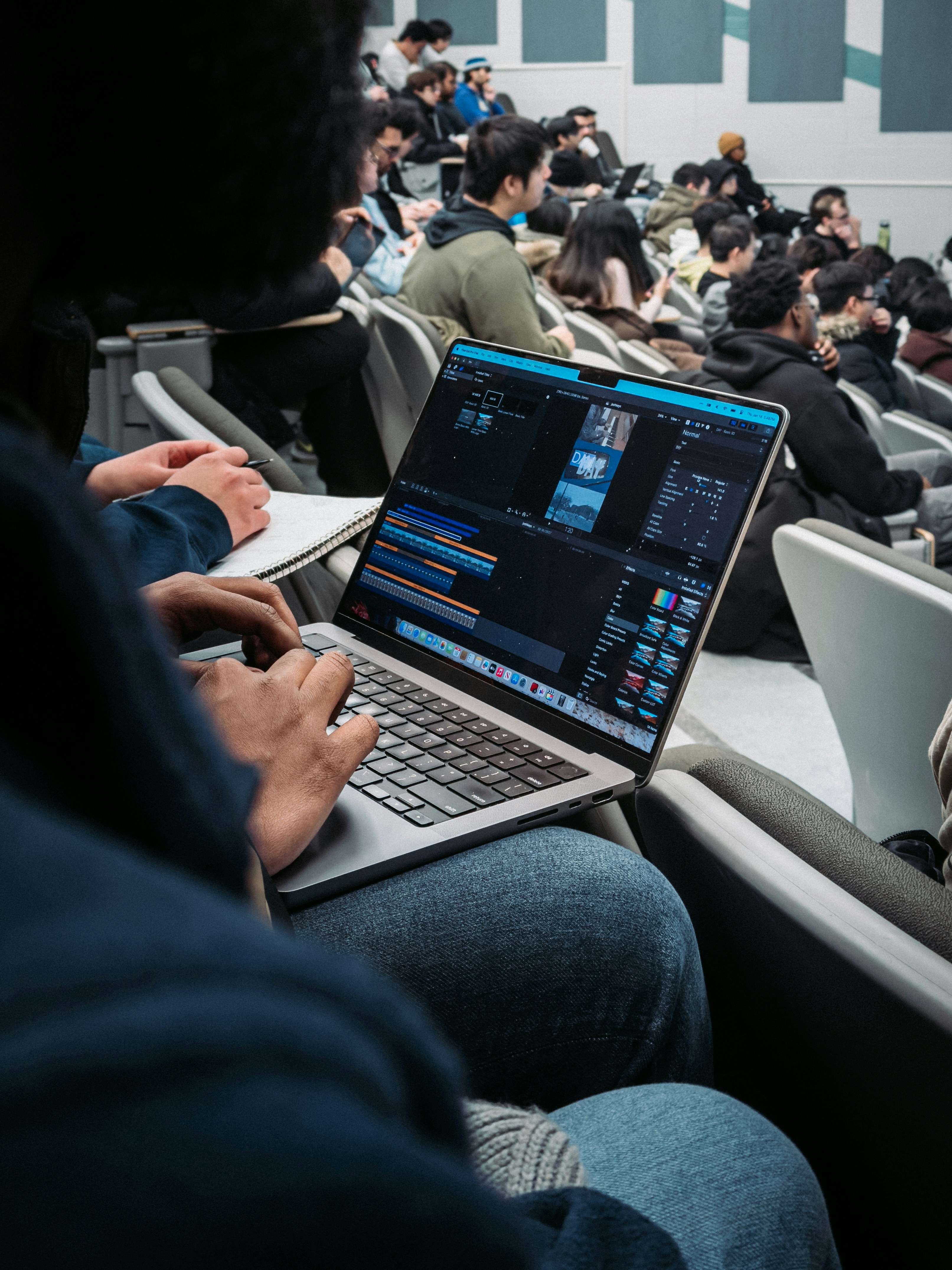 Facilitates Instruction